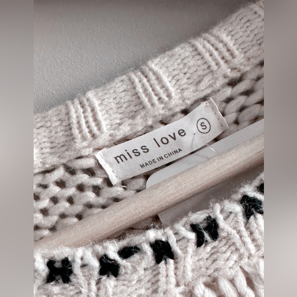 cropped sweater - Picture 3 of 3